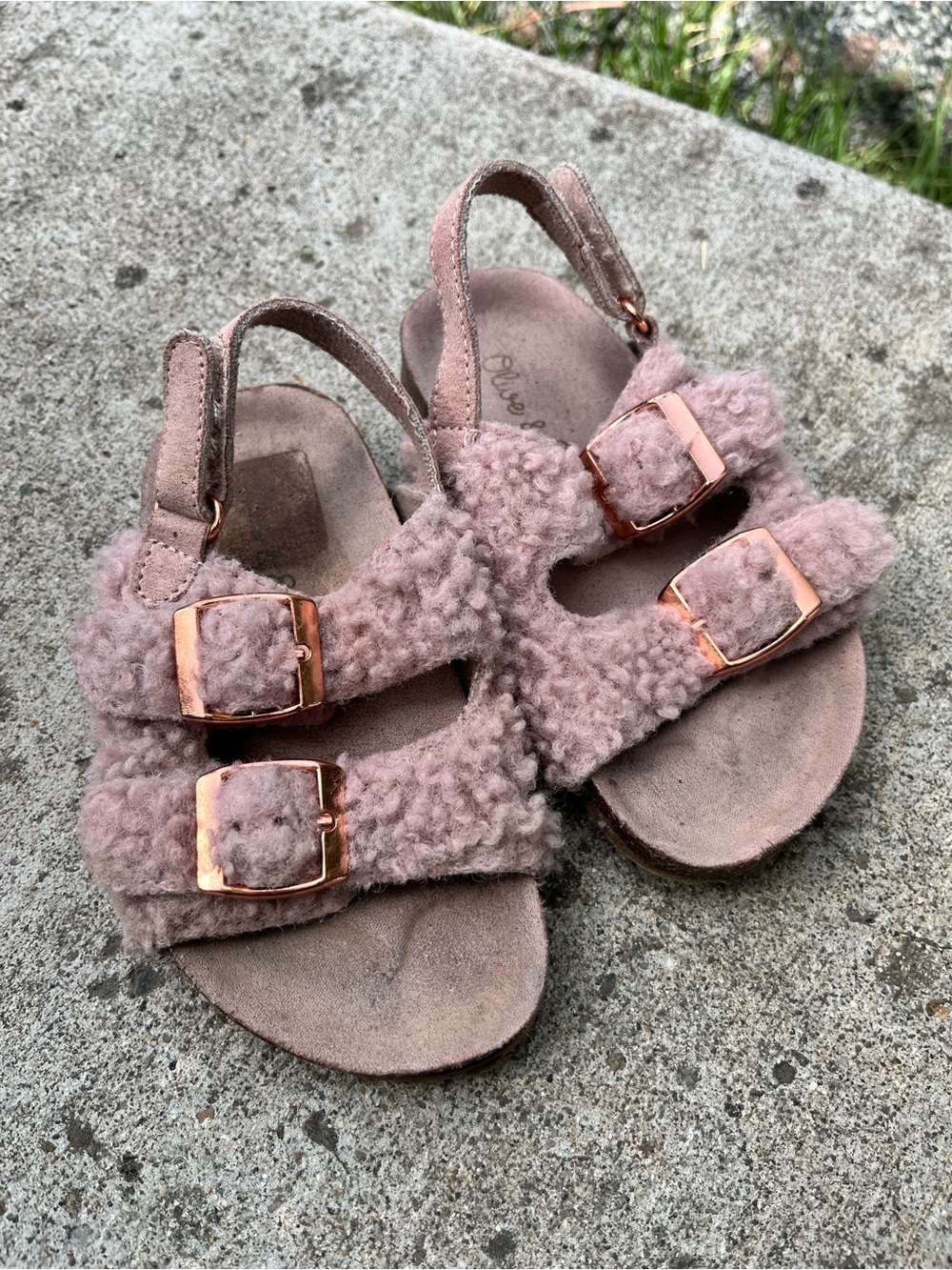 Kids Plush Buckle Sandals in Dusty Rose